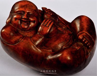 清末或民國時期木雕“彌勒”擺件一個，櫻木雕工細致，造型獨特，木紋絢麗，保存甚佳，敬請預覽（另附送現代制作“長命富貴福”烏龜掛件1個）
