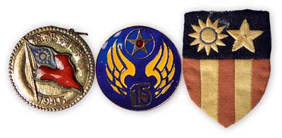 中國（抗戰）遠征軍·第十五航空隊物件等3件，詳分：臂章、“15”徽章、“勝利紀念·1945”章；保存甚佳，敬請預覽