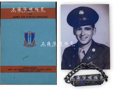 抗戰時期“飛虎隊”手鏈1條，另附《空軍軍官手冊》1本、軍人照片1張，保存甚佳，敬請預覽