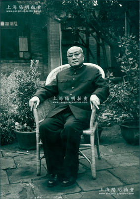 “劉伯承元帥”大型歷史老照片1張，尺寸303×430mm，約攝于晚年之時，屬早期新華社印行之新聞照，極富時代之記憶；保存甚佳，敬請預覽