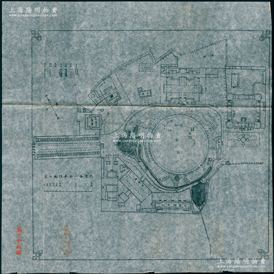 清代（1905年）“天津勸業(yè)會場圖”1張，大尺寸約400×400mm，其上所印圖案極為清晰；光緒三十一年，北洋大臣袁世凱創(chuàng)辦天津勸業(yè)會，最早系統(tǒng)陳列工業(yè)工藝產(chǎn)品，堪稱中國世博會之發(fā)軔，歷史意義最大；保存甚佳，敬請預(yù)覽